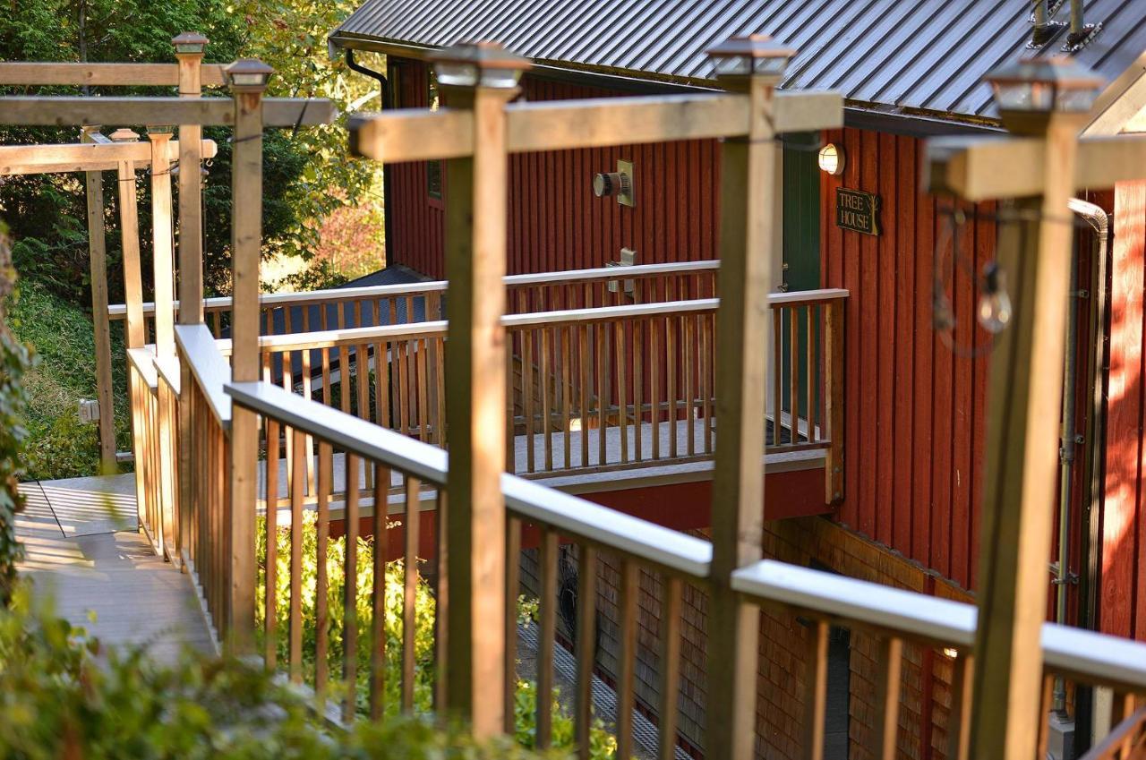Salishan Tree House Suite Cowichan Bay Exterior photo